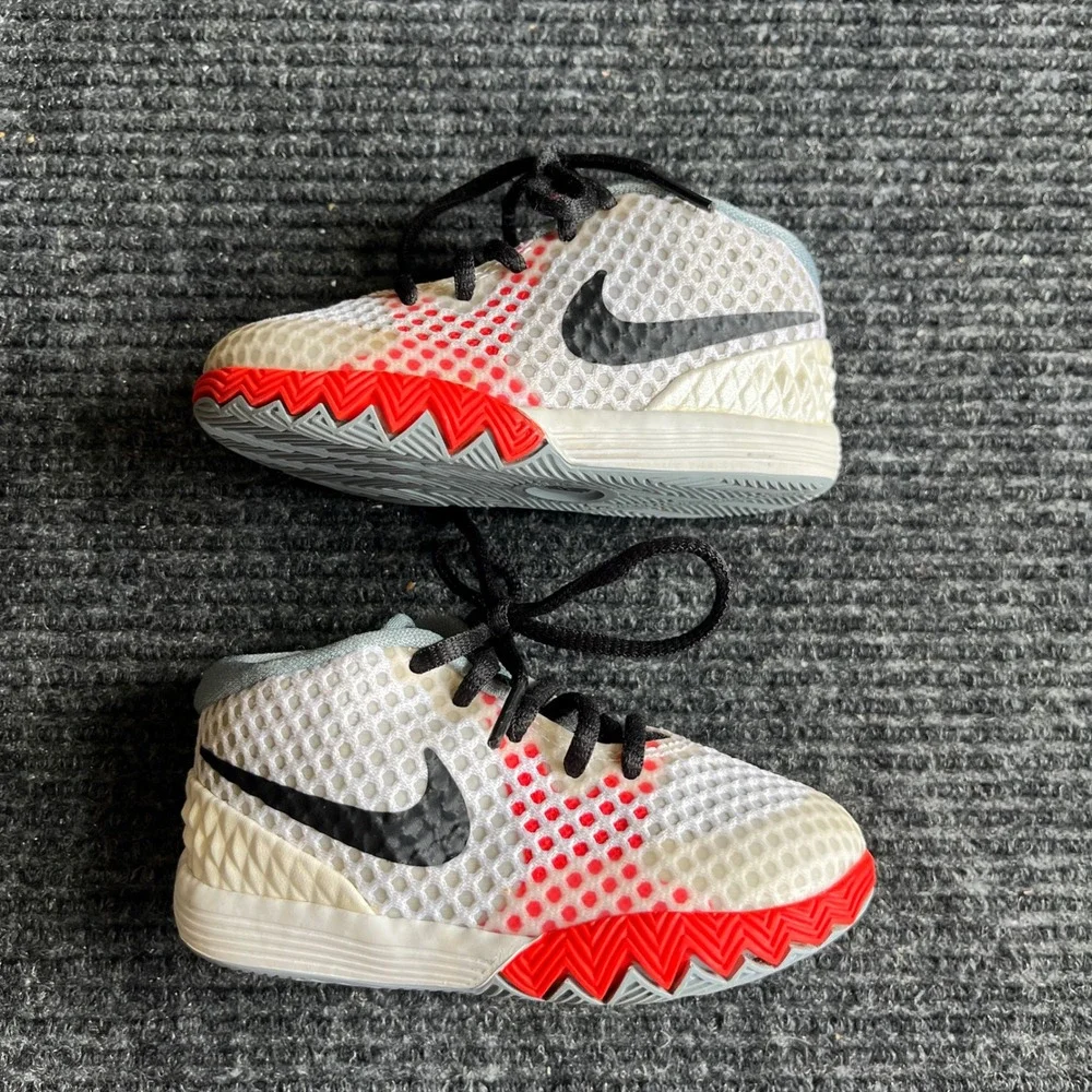 Nike Kyrie 1 Deceptive Red Toddler 6C White Black Basketball Shoes 717231-100